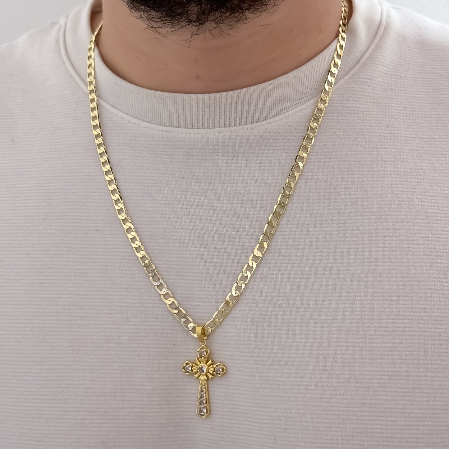 Cadena Cubana de Hombre de 60Cm de Cruz Cristo con Micro Circones en Oro Laminado 18k con Garantia de por vida