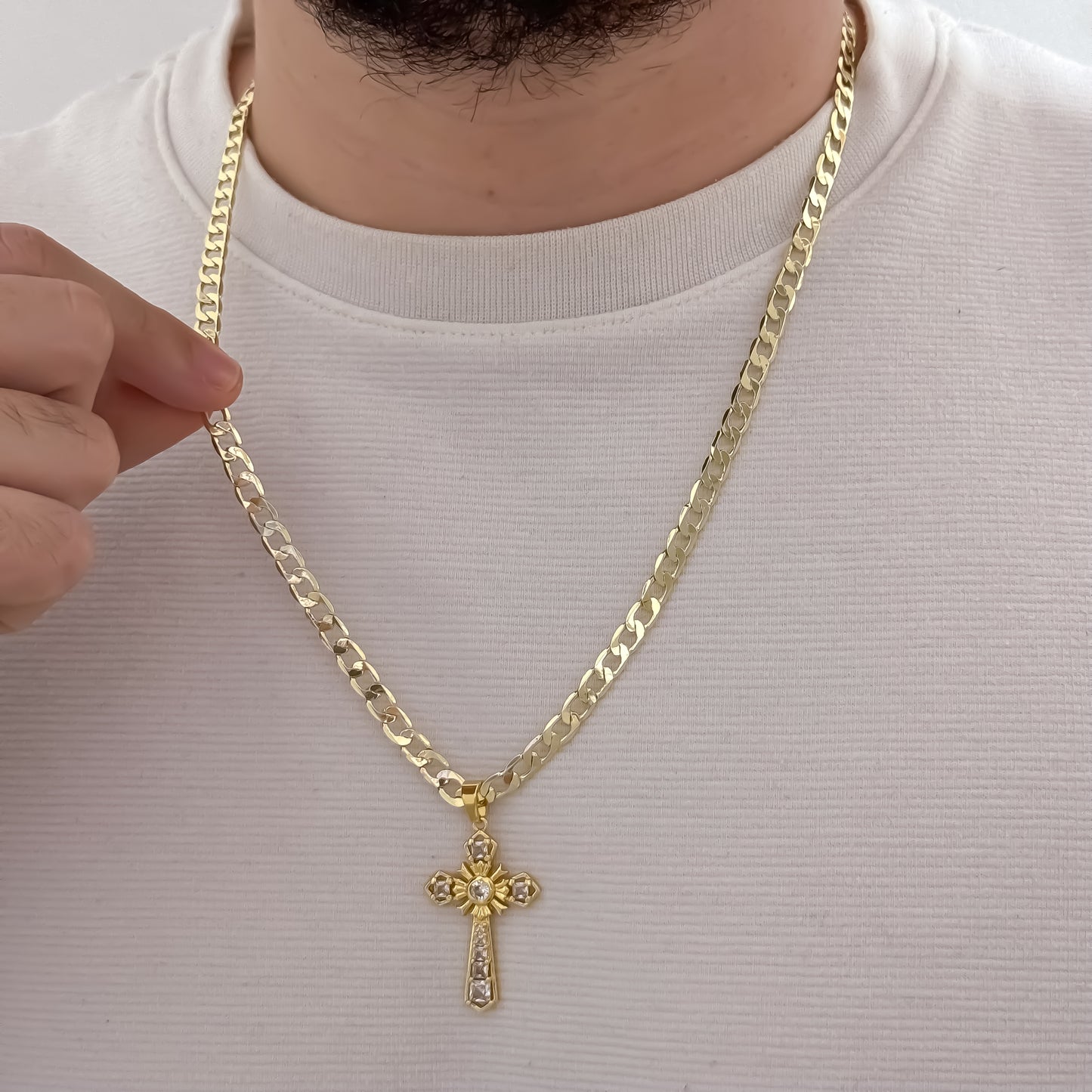 Cadena Cubana de Hombre de 60Cm de Cruz Cristo con Micro Circones en Oro Laminado 18k con Garantia de por vida